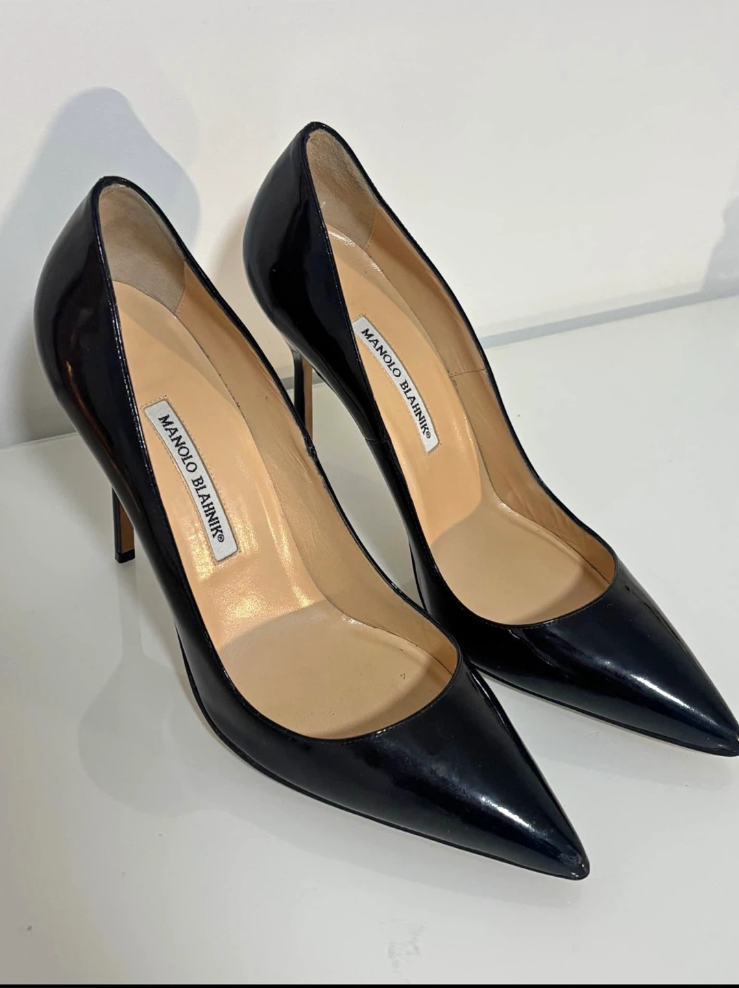 Manolo Blahnik BB Patent Black Pumps - EU 40.5