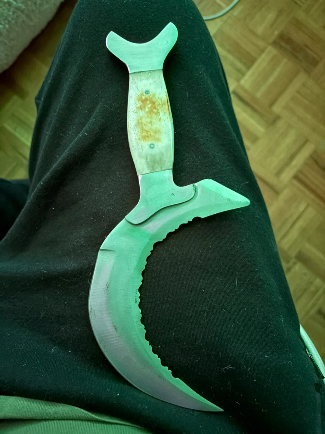 Curved Serrated Blade Knife - photo 2