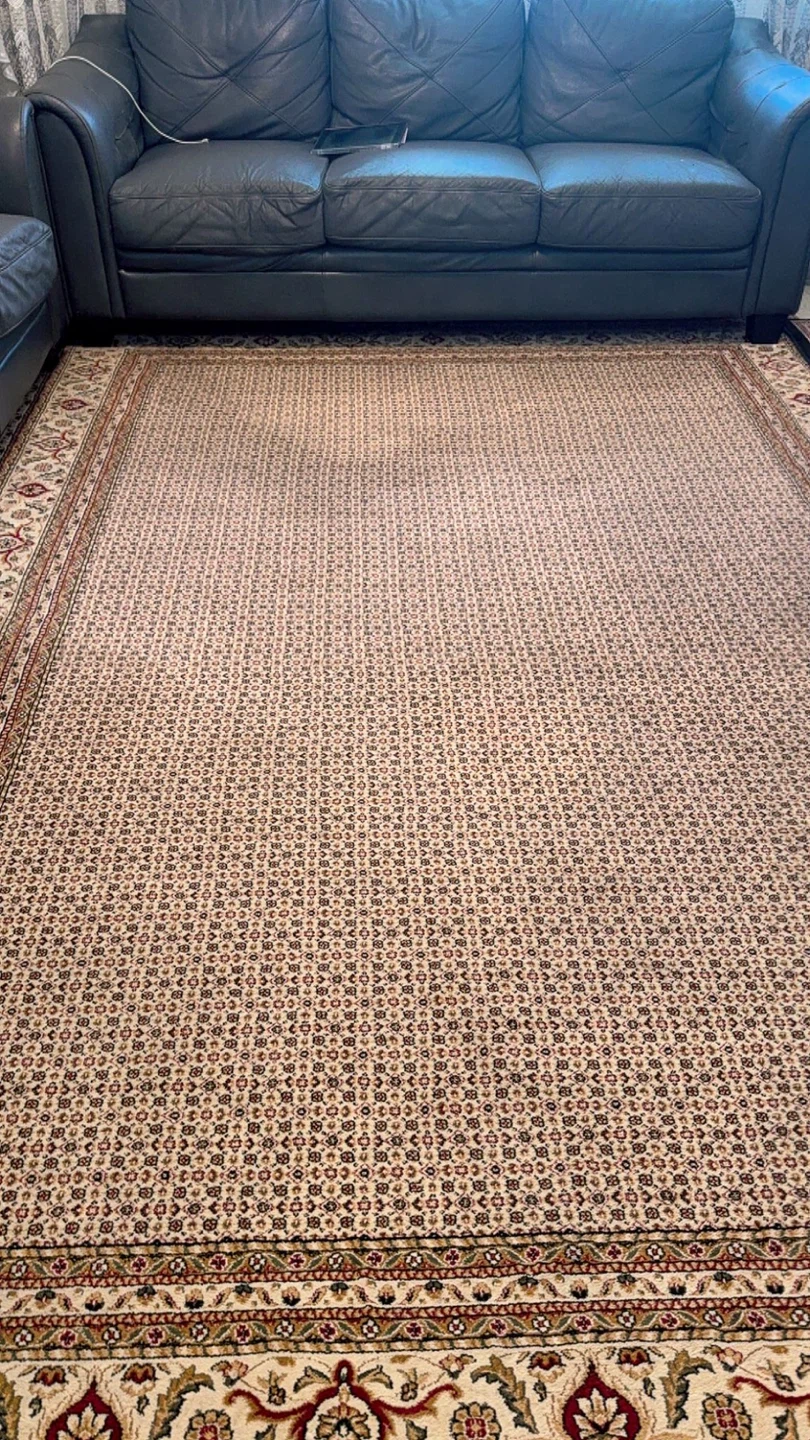 Cream Persian Carpet Rug 7 ft x 10 ft (two of them) - photo 4