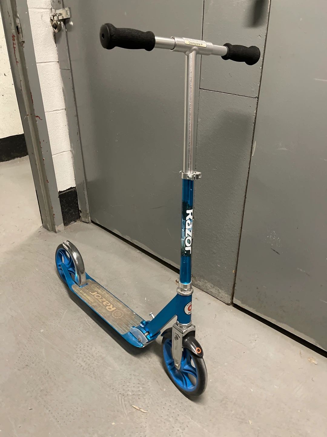 Razor Kick Scooter - Blue