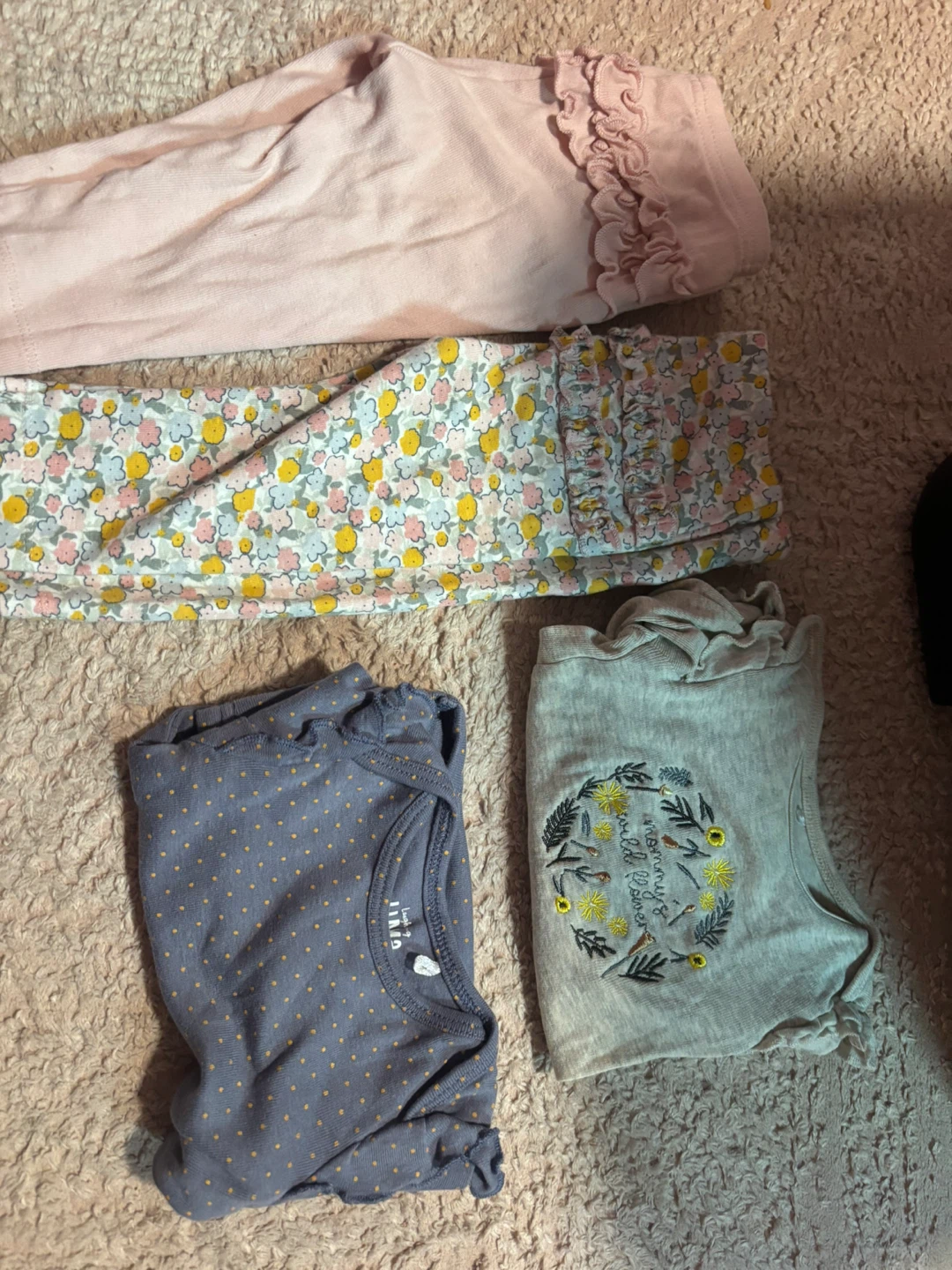 Baby girls’ clothes bundle! - photo 3