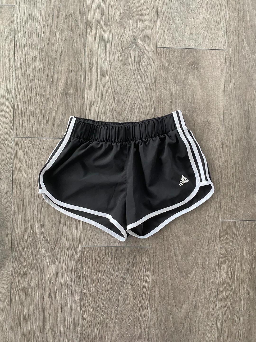 🧡 adidas running shorts
