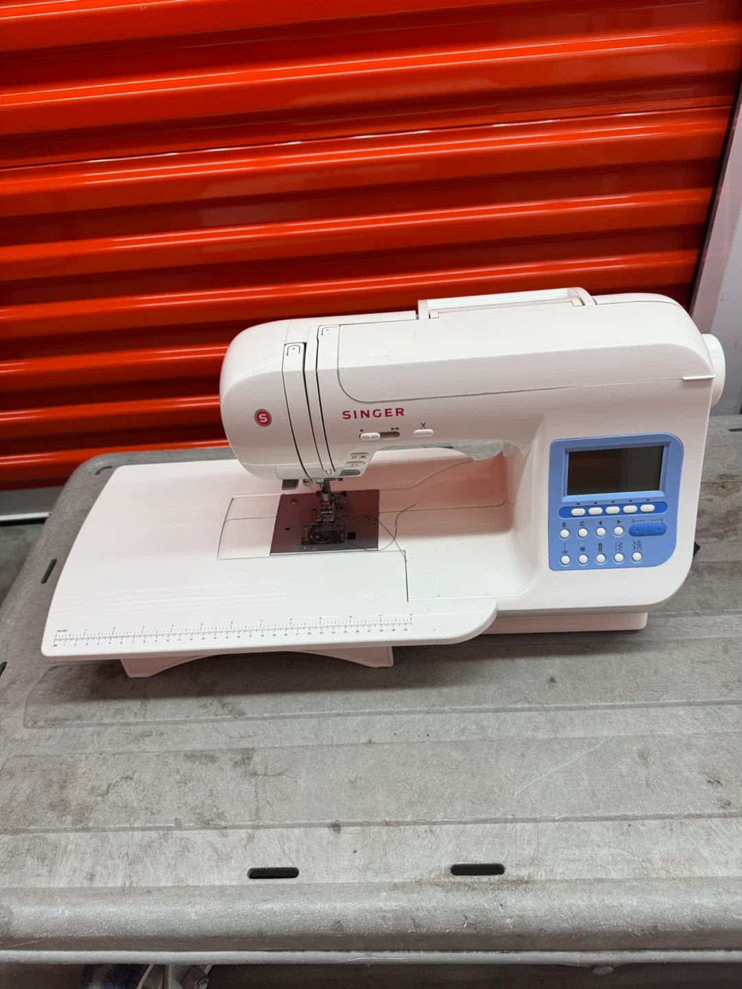 Singer Sewing Machine with fabric