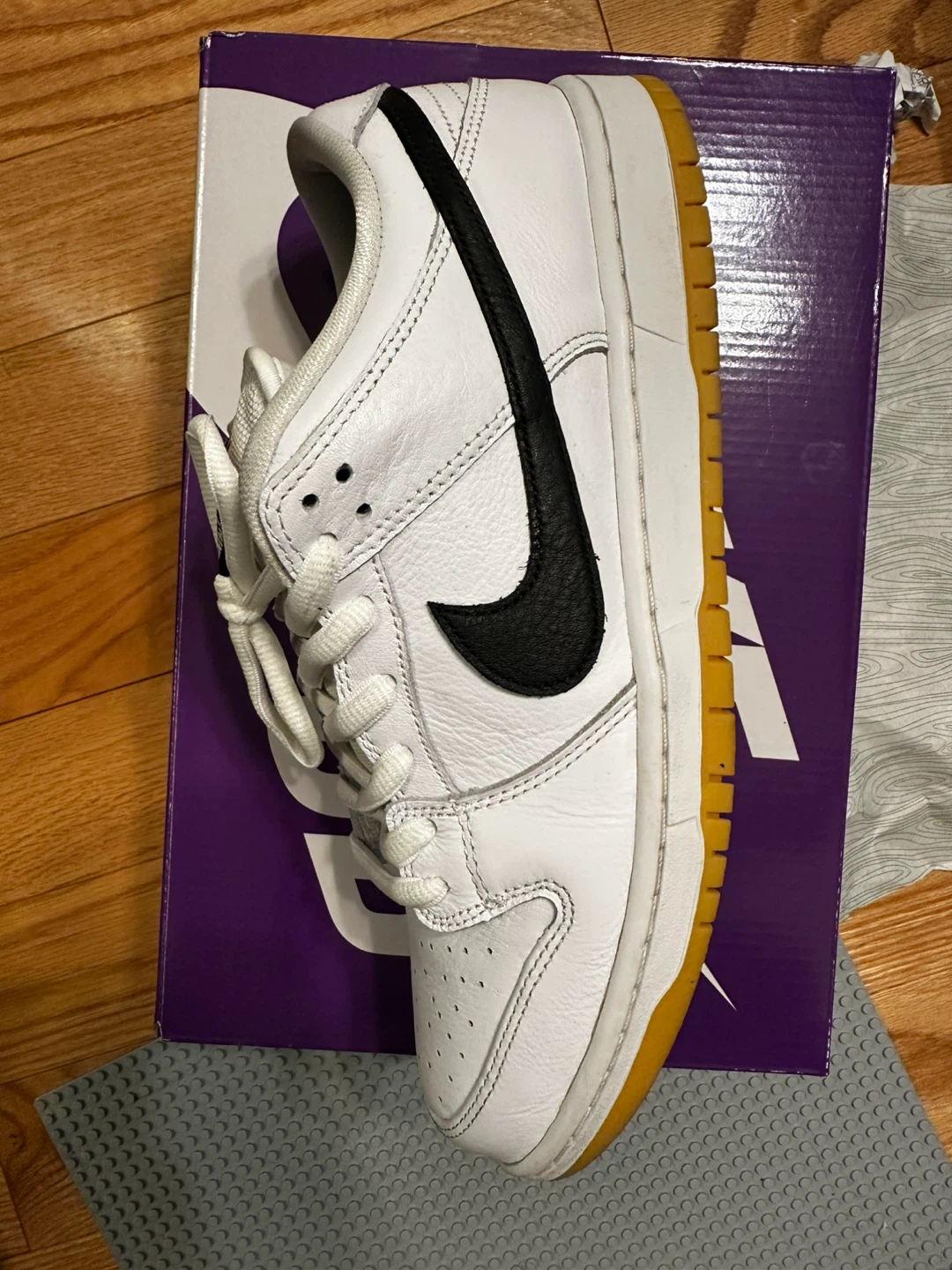 Nike SB White & Black Leather Sneakers - photo 3