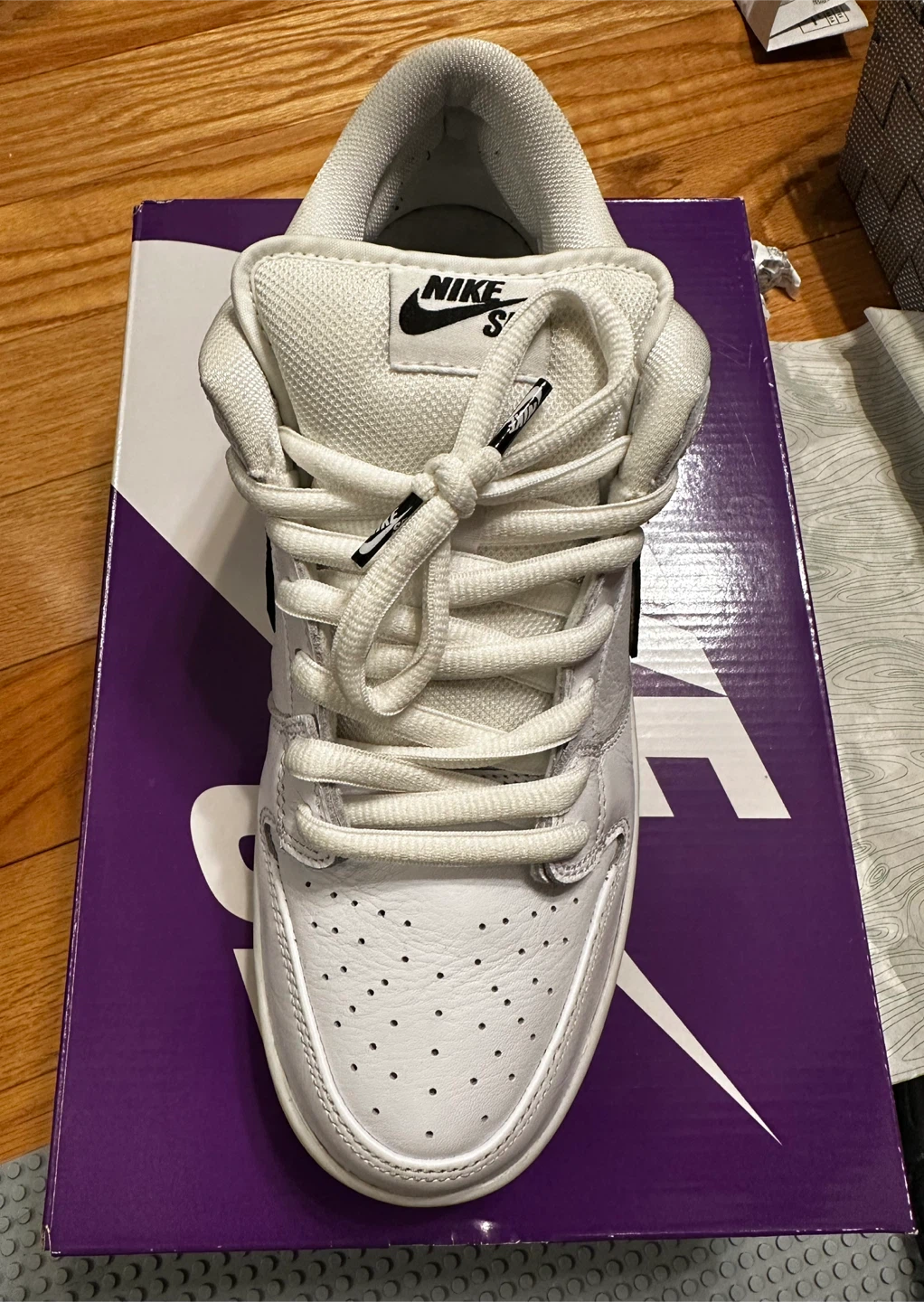 Nike SB White & Black Leather Sneakers - photo 4