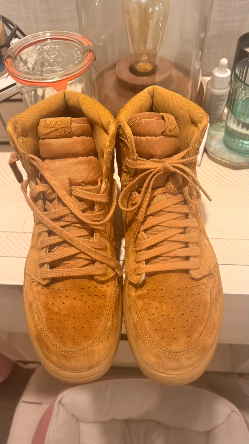 Nike Air Jordan 1 High Wheat Suede Men's Shoes US 11 - photo 2