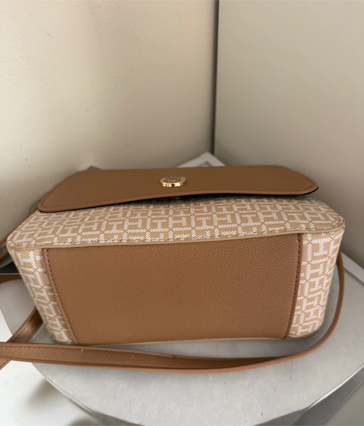 Tommy Hilfiger Crossbody Bag - photo 3