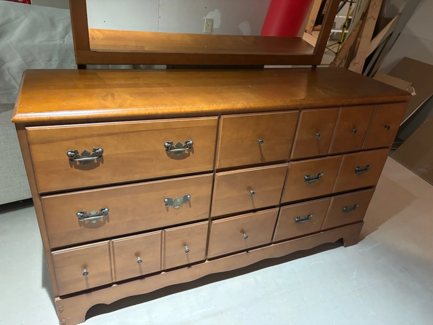 Solid Wood Dresser with 9 Drawers & mirror