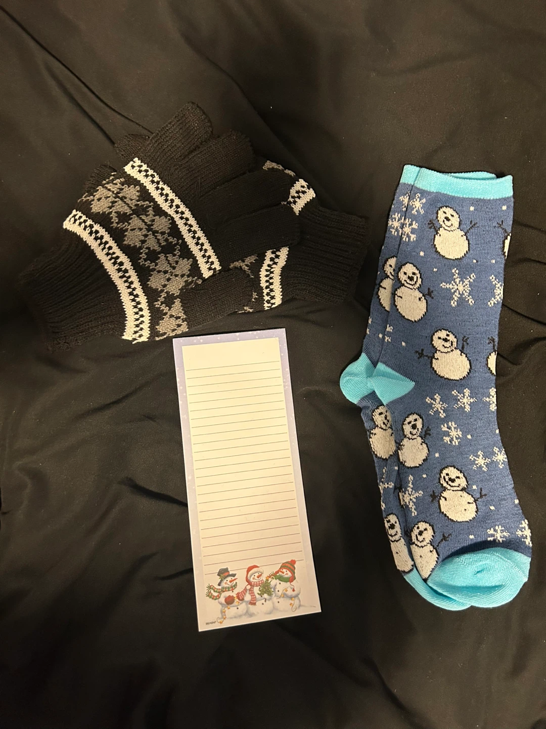 Winter Snowman Socks and Gloves Set #freecycle