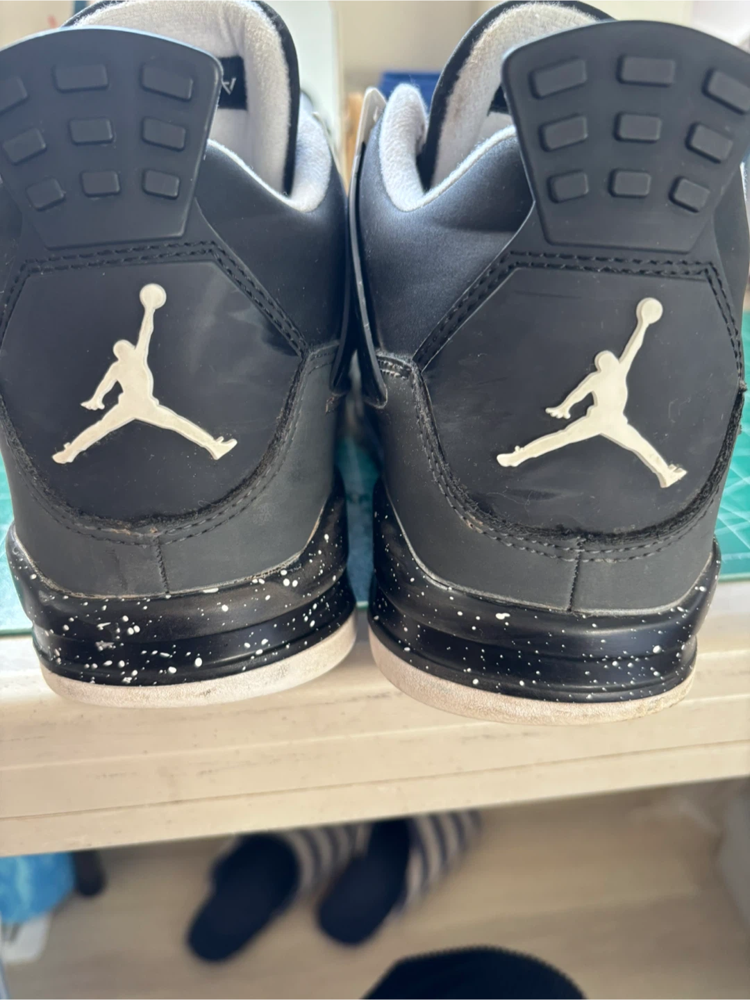 Jordan 4 fear - photo 4