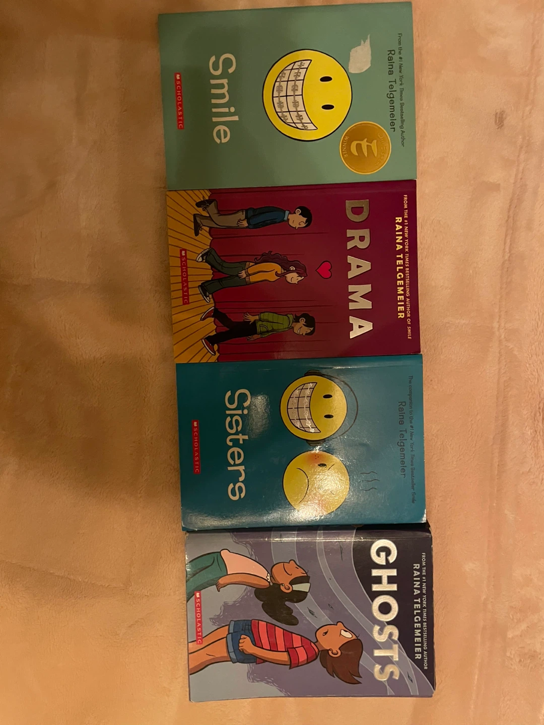 Raina Telgemeier Graphic Novels - Smile, Drama, Sisters, Ghosts - photo 2