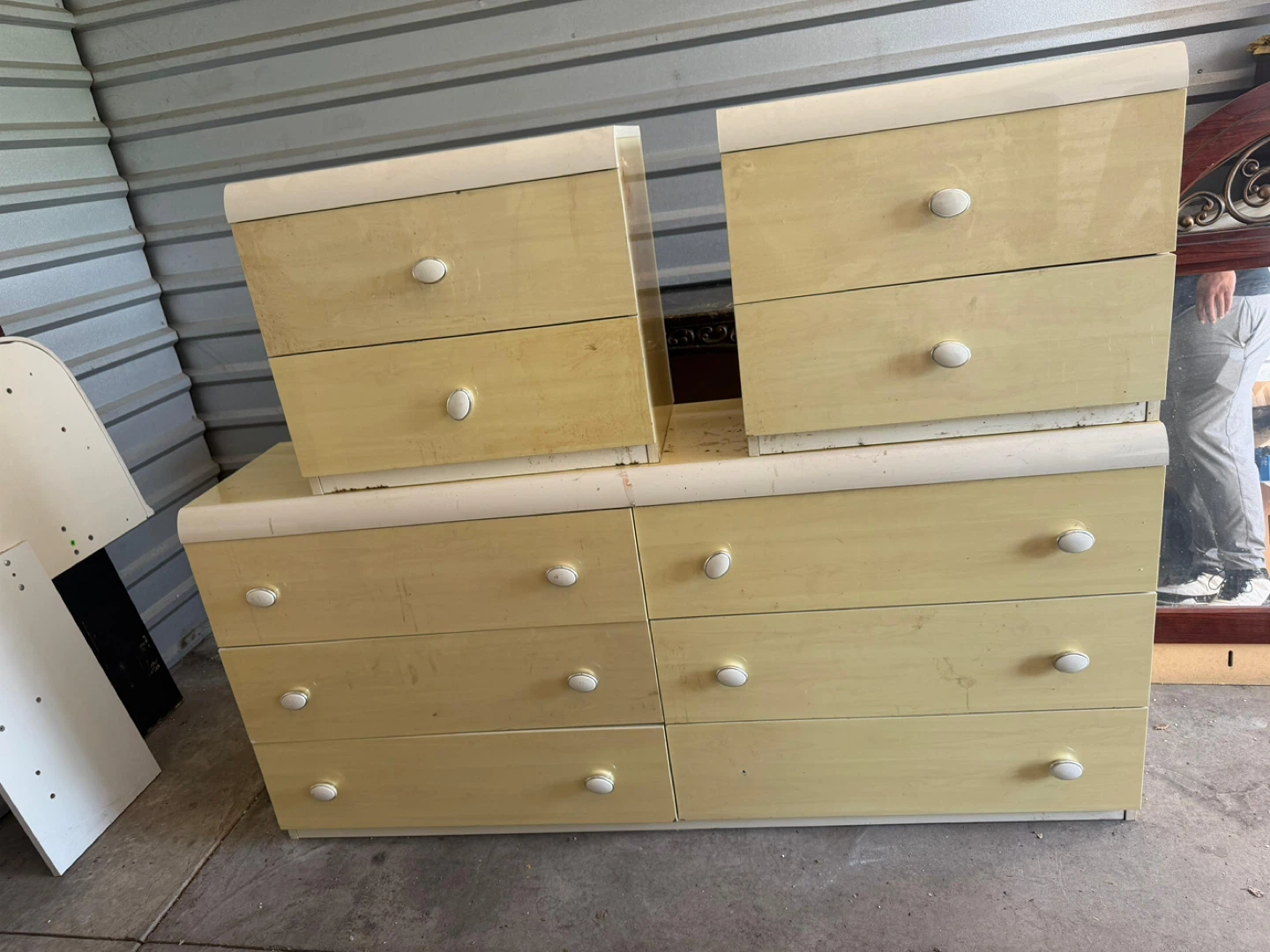 Bedroom Furniture Set - Dresser, Nightstands & Headboard - photo 2