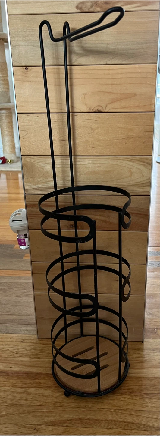 Black Metal Toilet Paper Holder 🧡