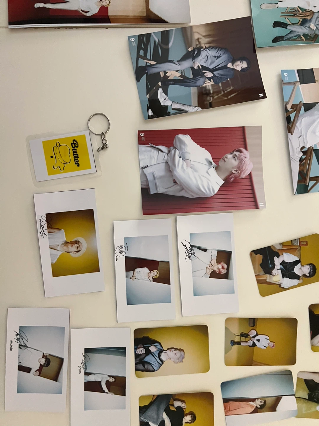 BTS Butter Photocards & Keychain Set - photo 3