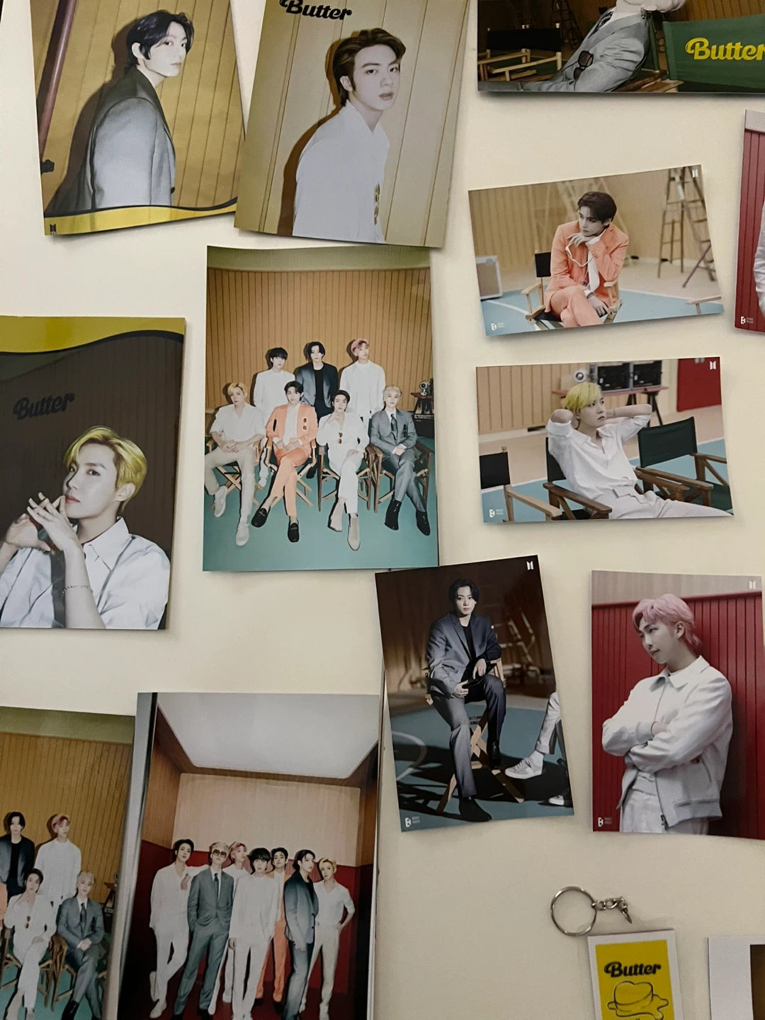 BTS Butter Photocards & Keychain Set - photo 4