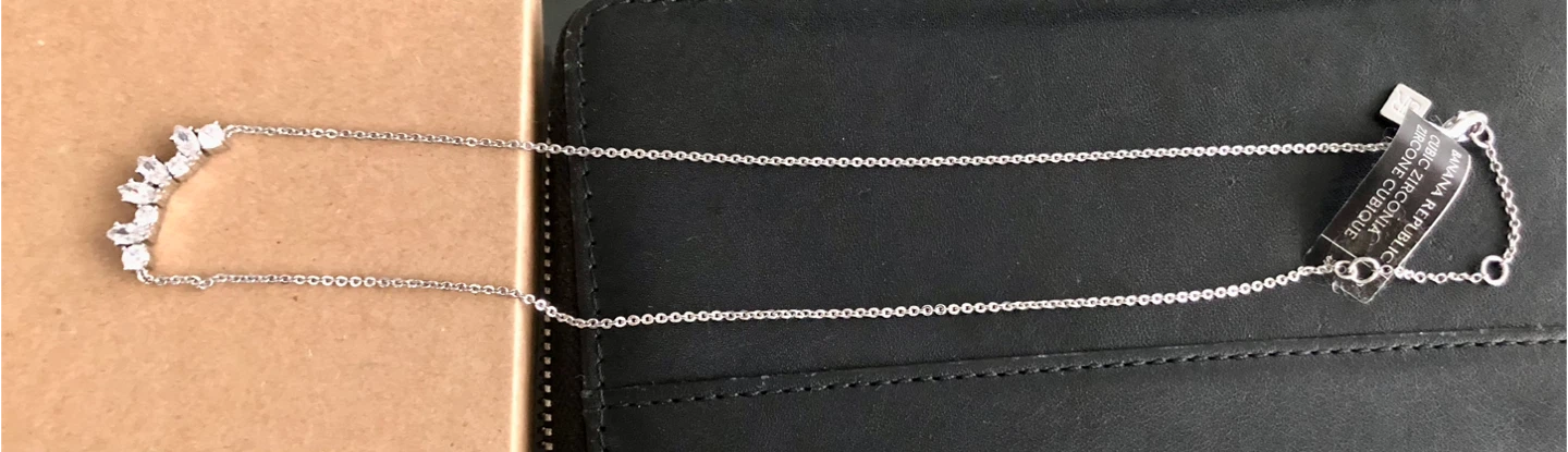 Banana Republic Necklace - photo 2