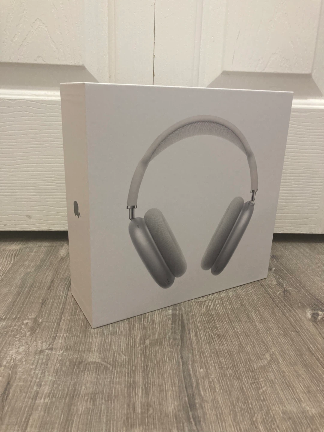 Silver AirPods Max