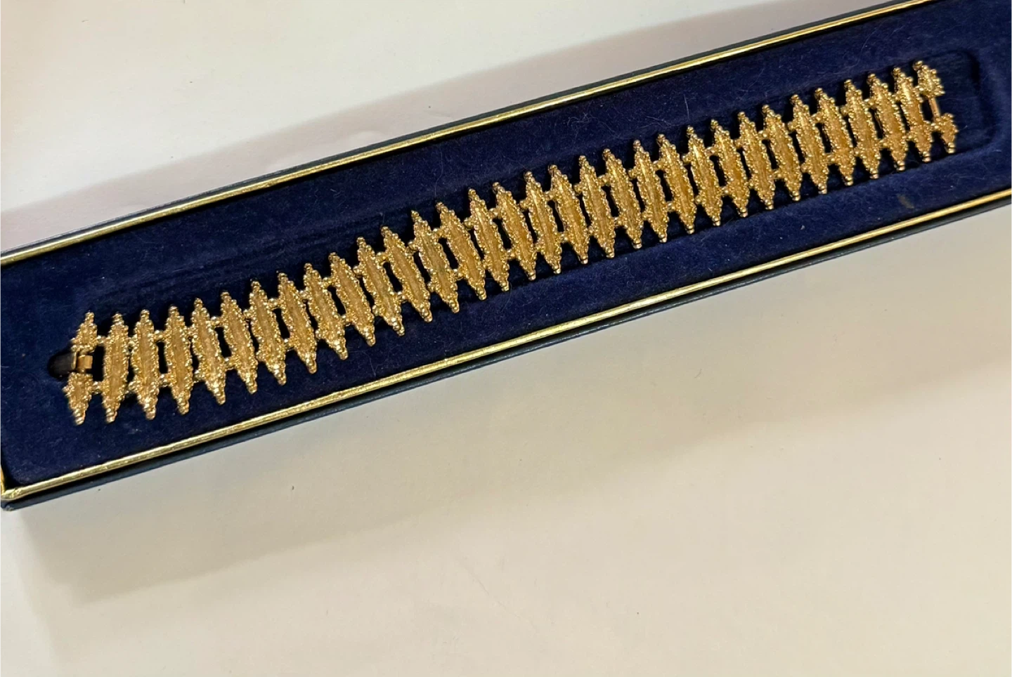 Vintage Avon Brutalist Gold Tone Bracelet - photo 2