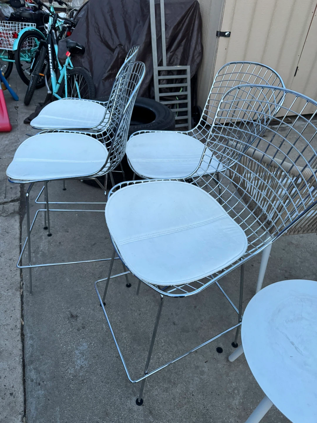 Set of 4 Chrome Wire Bar Stools with White Cushions - photo 2