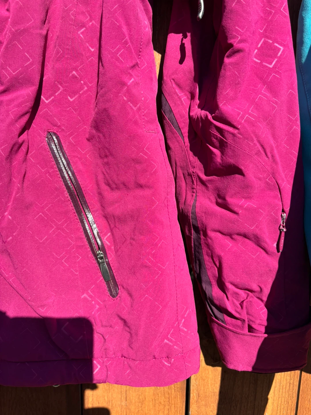 Jacket for women 10 dollars each - photo 4