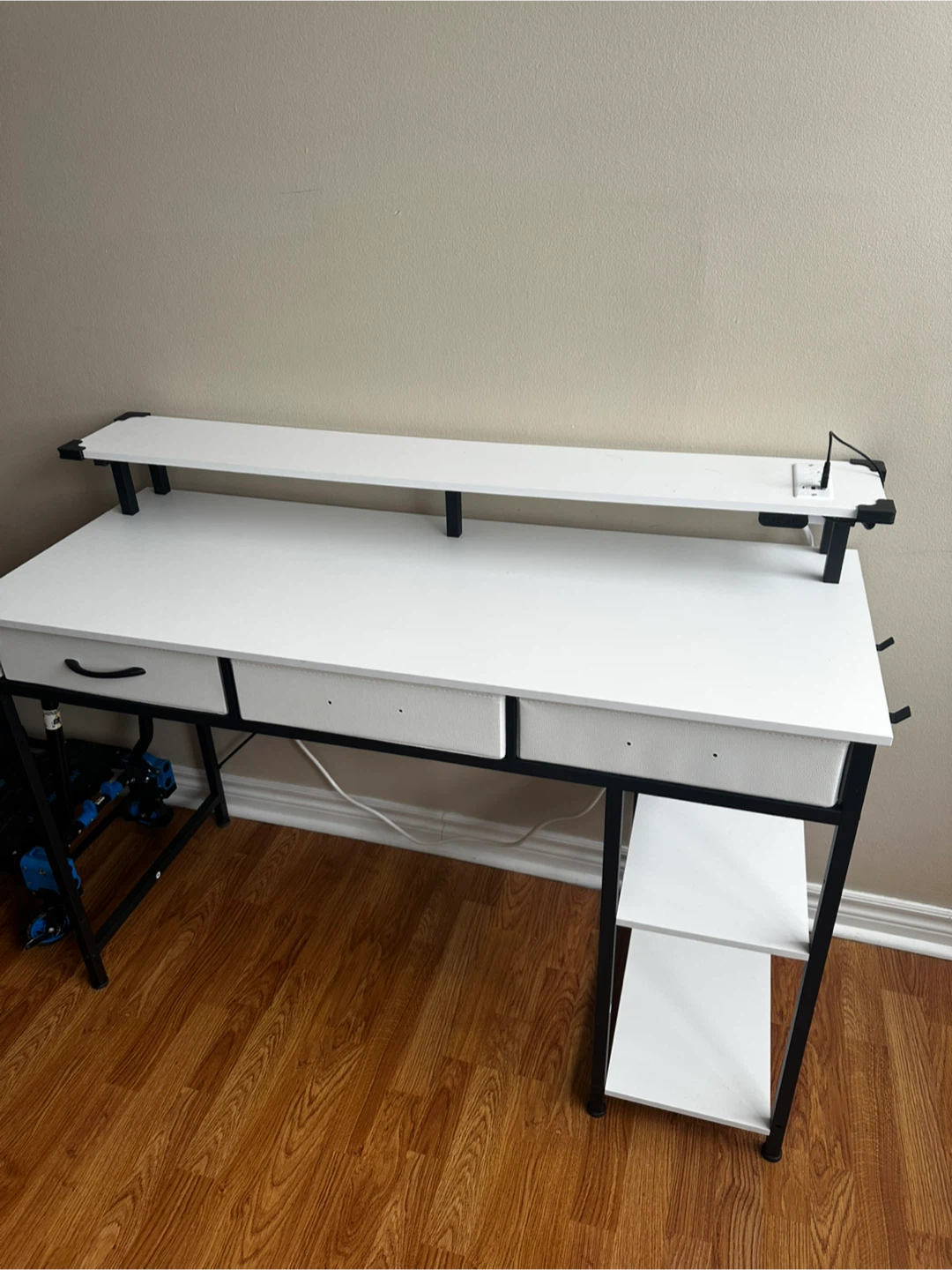 White Computer Desk with Shelves and Drawer - photo 3