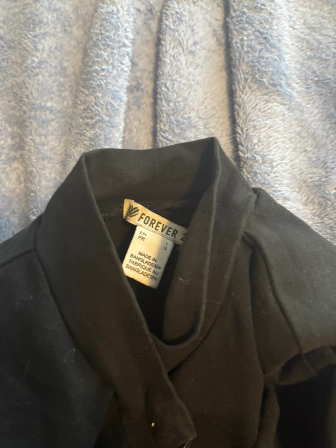 Forever 21 Black Long Sleeve sweater - photo 2