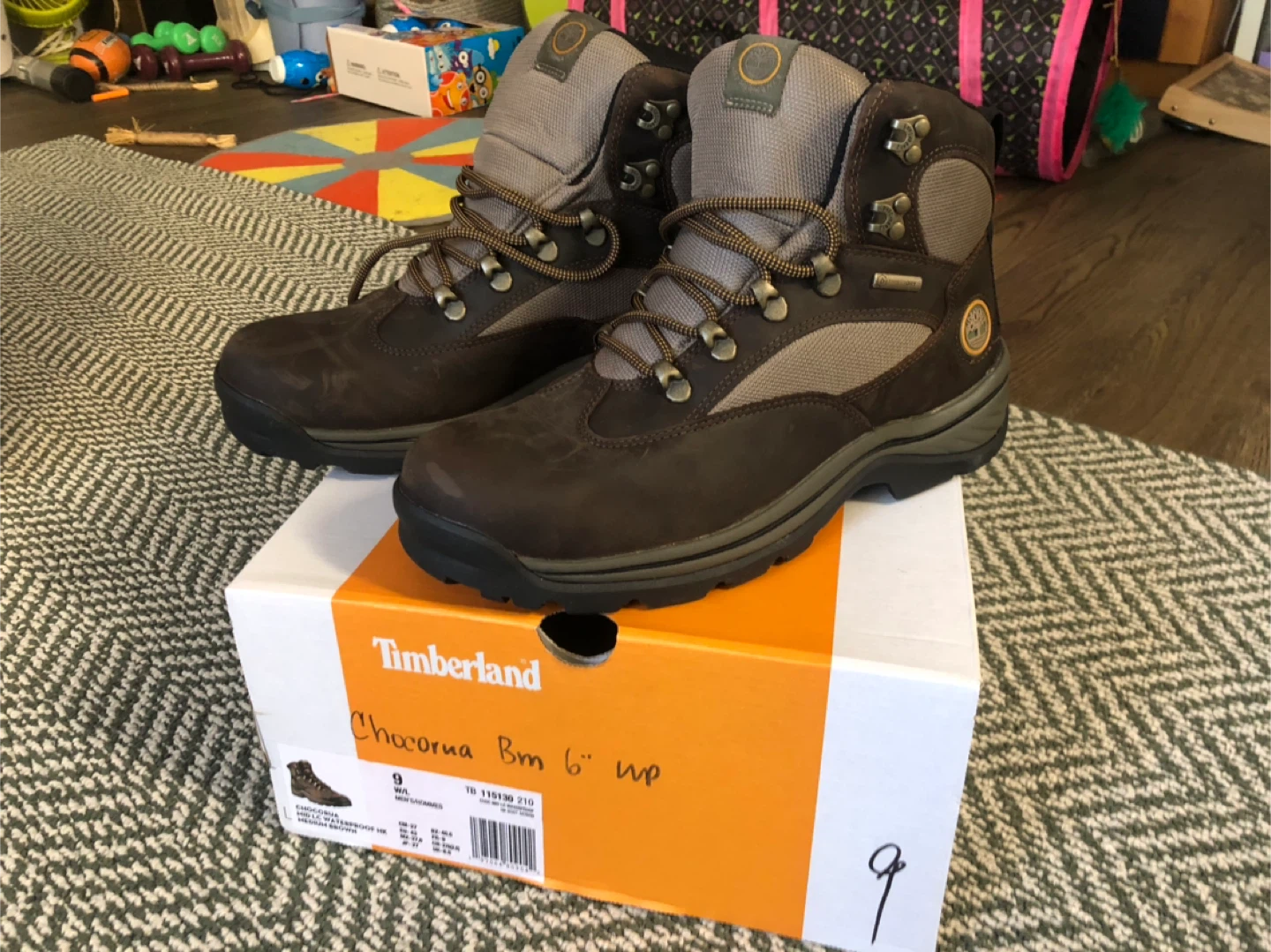 Timberland Chocorua Mid Waterproof Hiking Boots Size 9 W/L