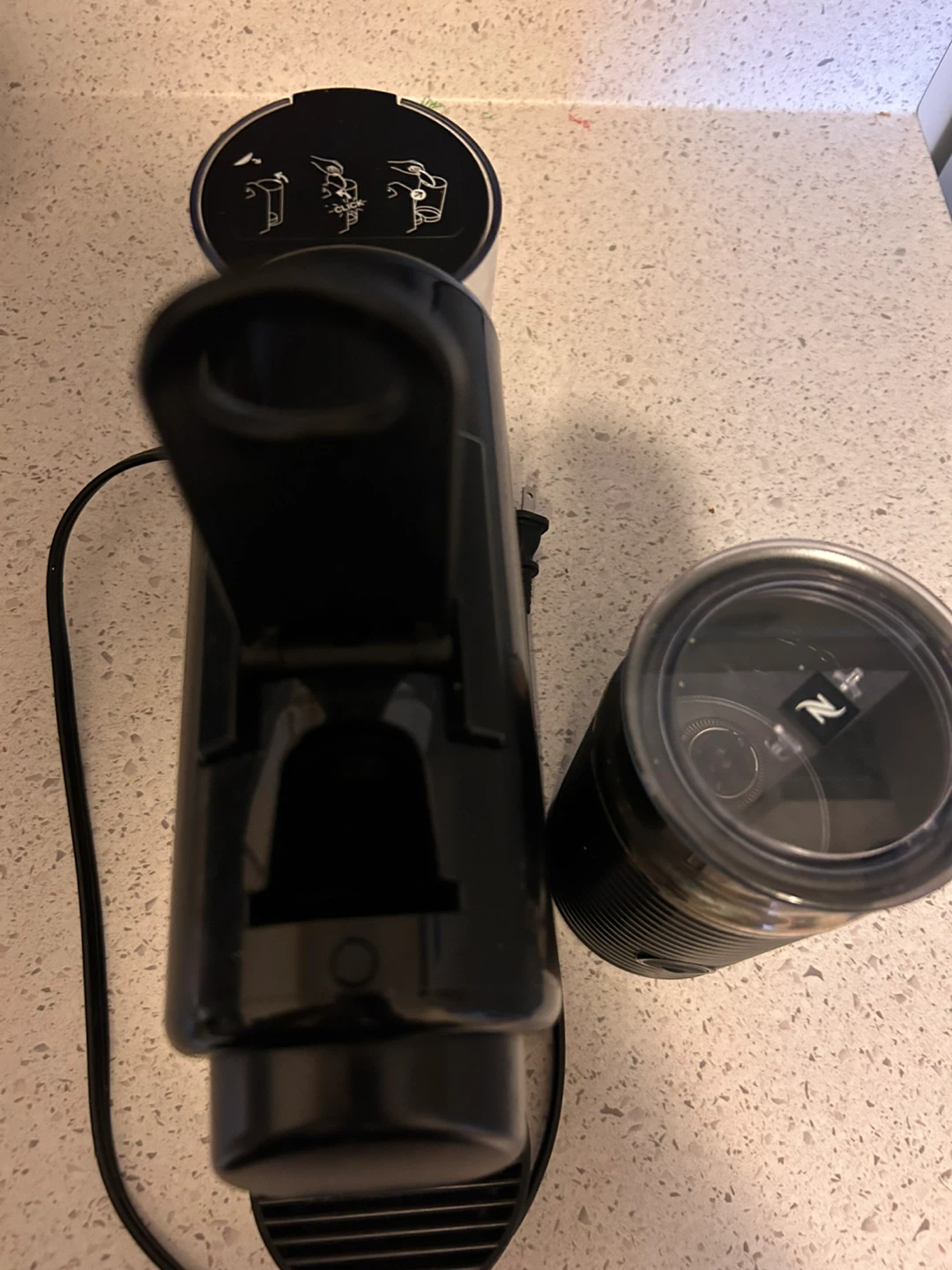 Nespresso Coffee Machine and Milk Frother Set - photo 2