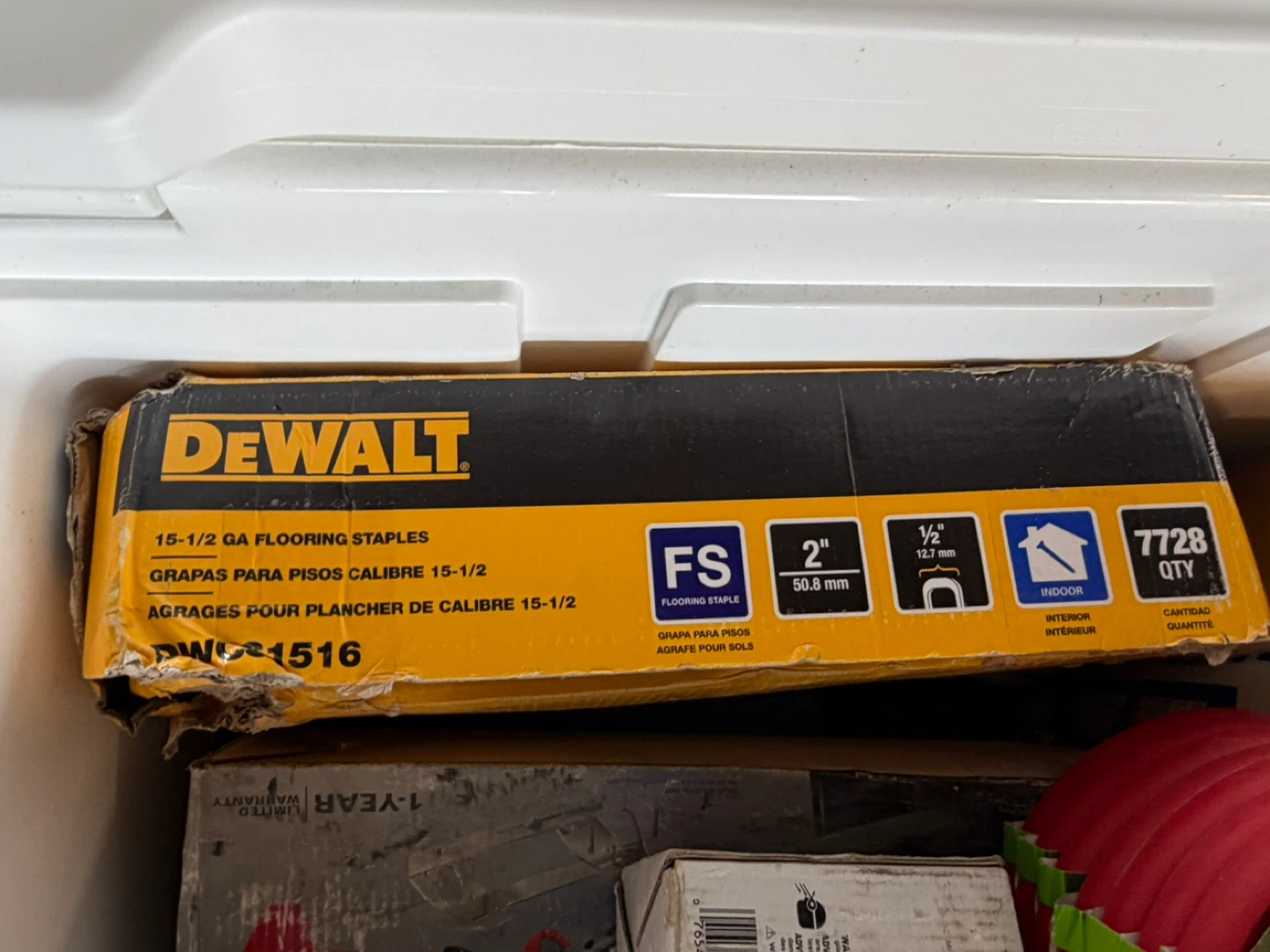 DeWalt 15-1/2 GA Flooring Staples