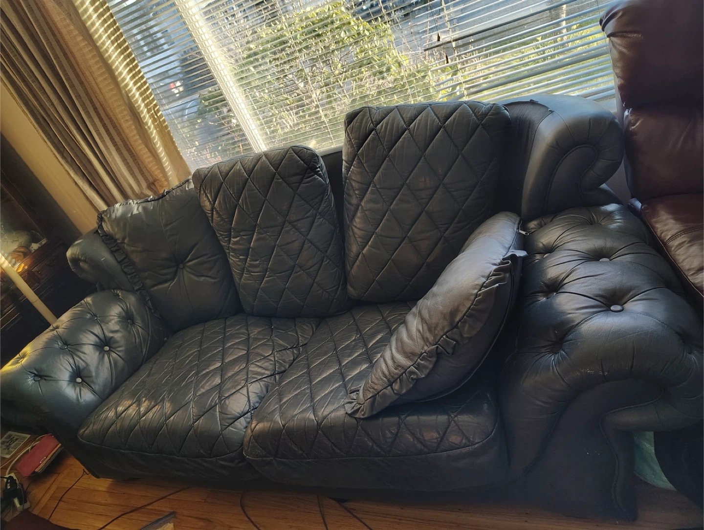 Free delivery -  dark blue genuine leather sofa for 4-5 people - photo 2
