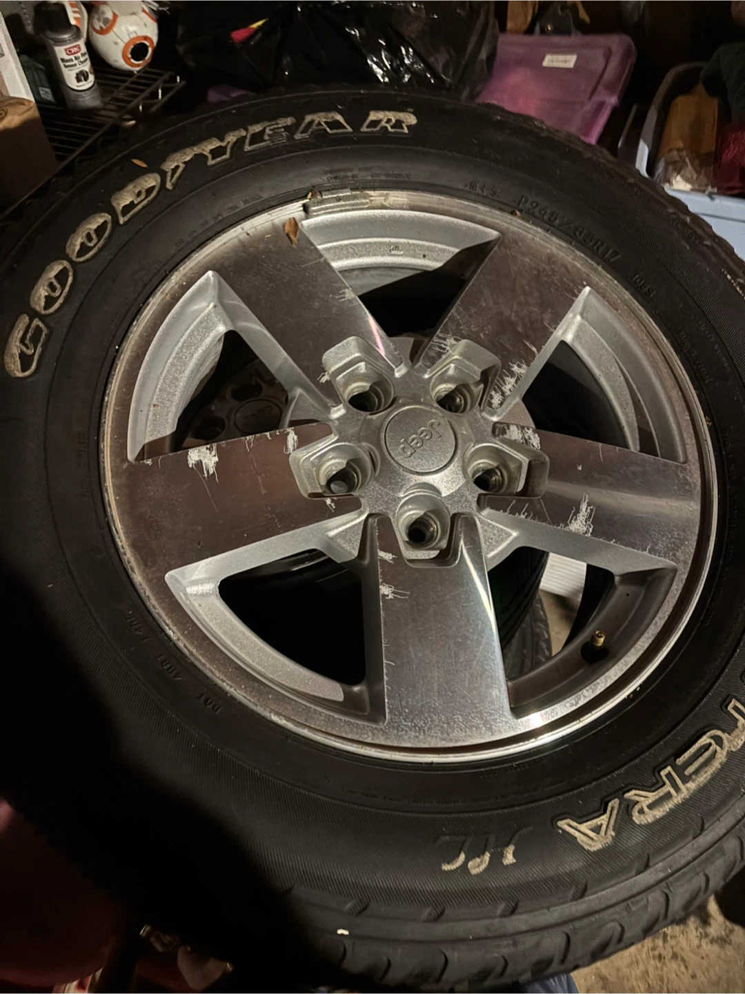 Set de llantas seminuevas para jeep - photo 5