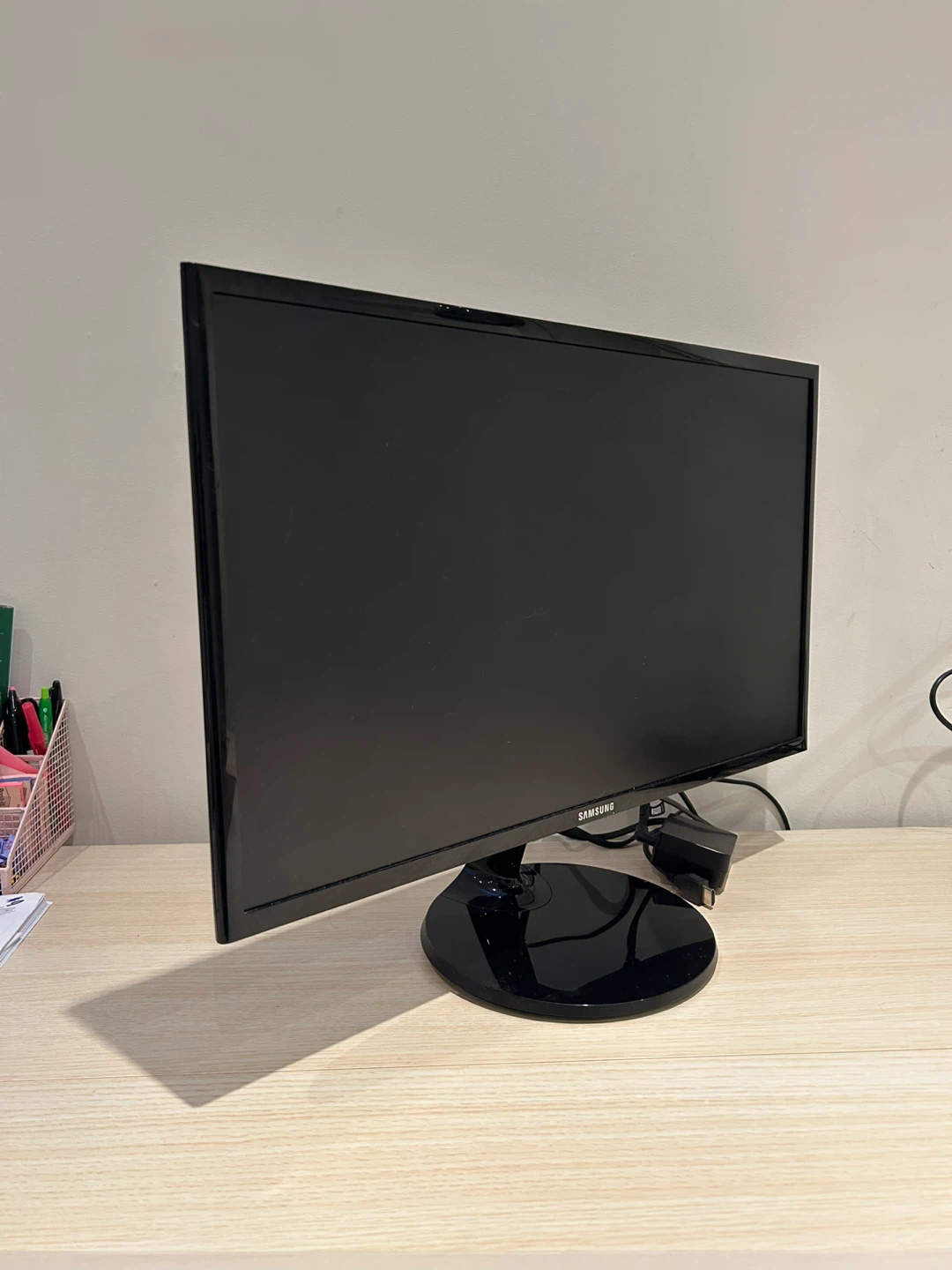 Samsung 24” monitor (s24F350FH) - photo 2