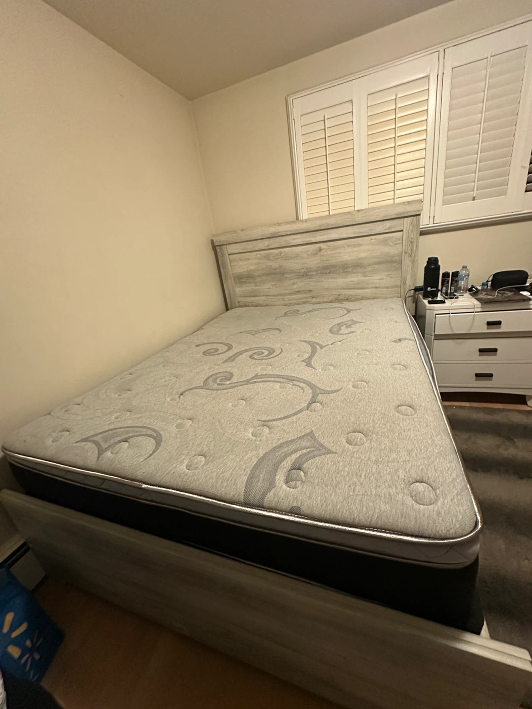 Queen size Bedroom set for sell - photo 4