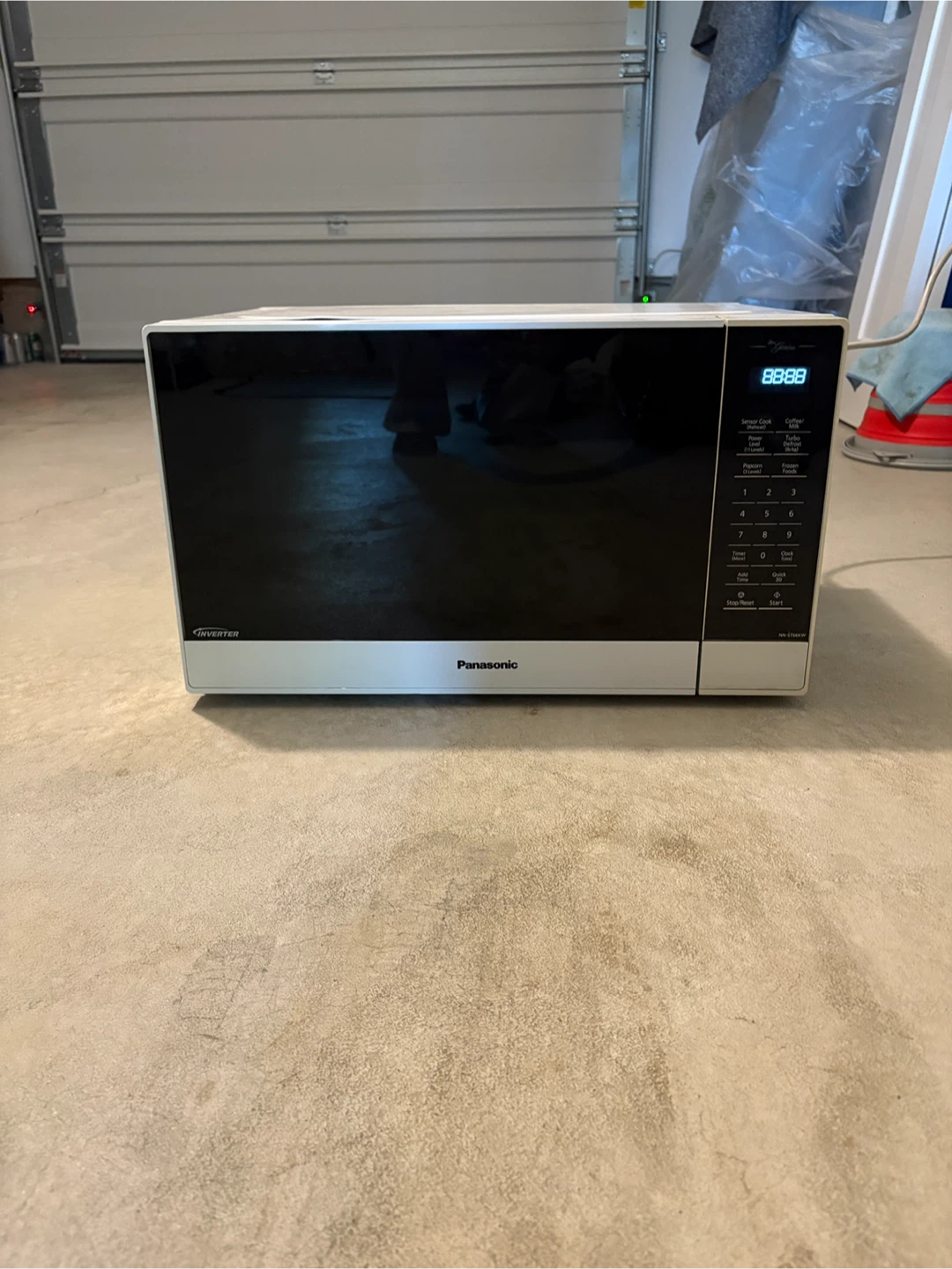 Panasonic Microwave Oven - photo 2
