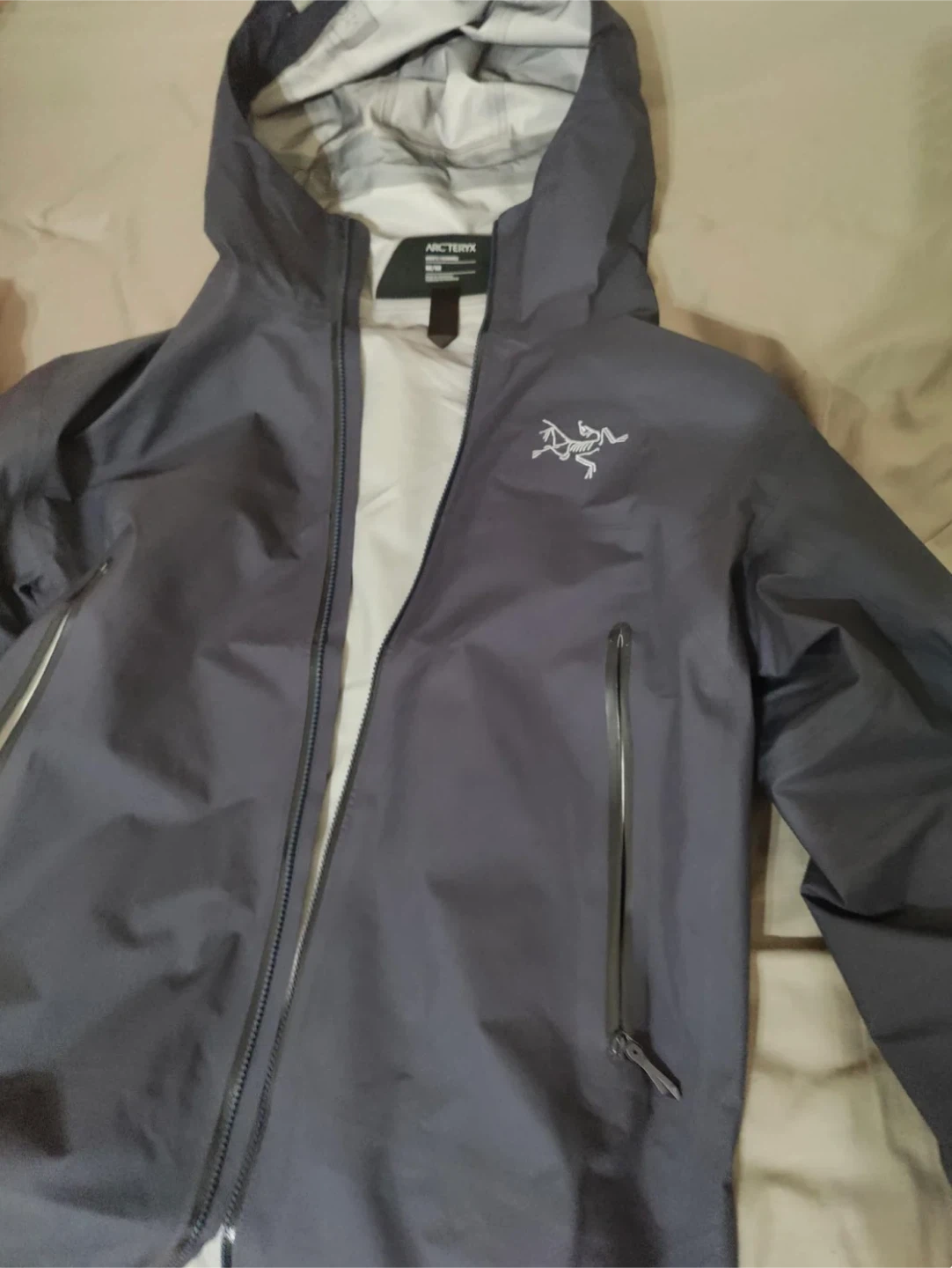 Arc'teryx Men's Beta Jacket