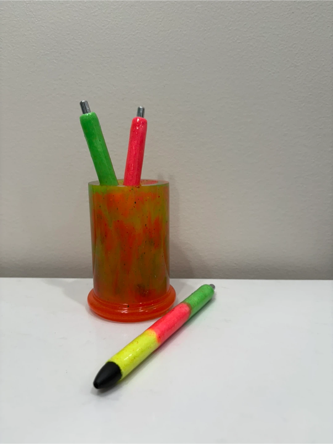 Handmade Resin Pen Holder and Pens Set - photo 3