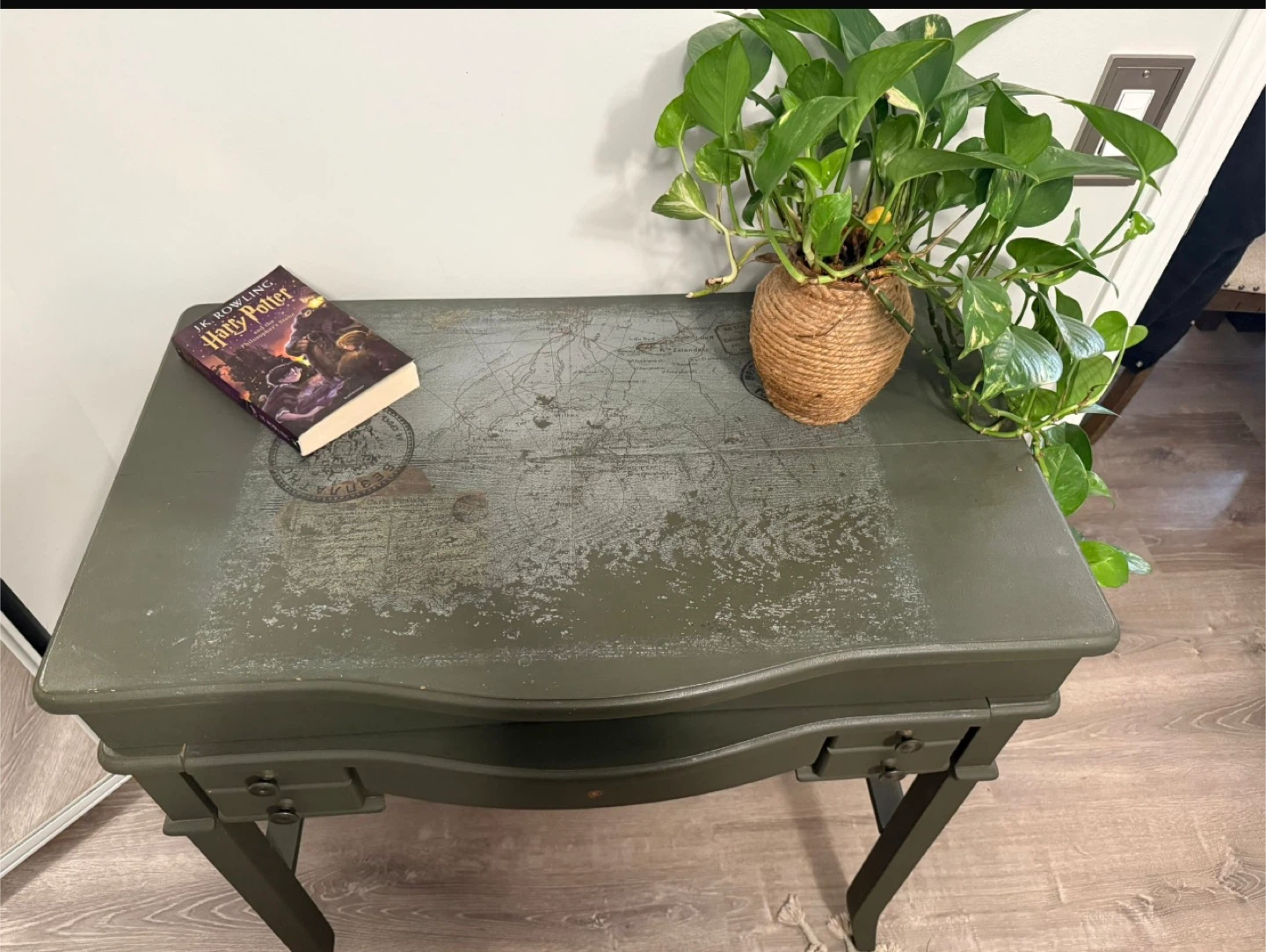 Vintage style study table