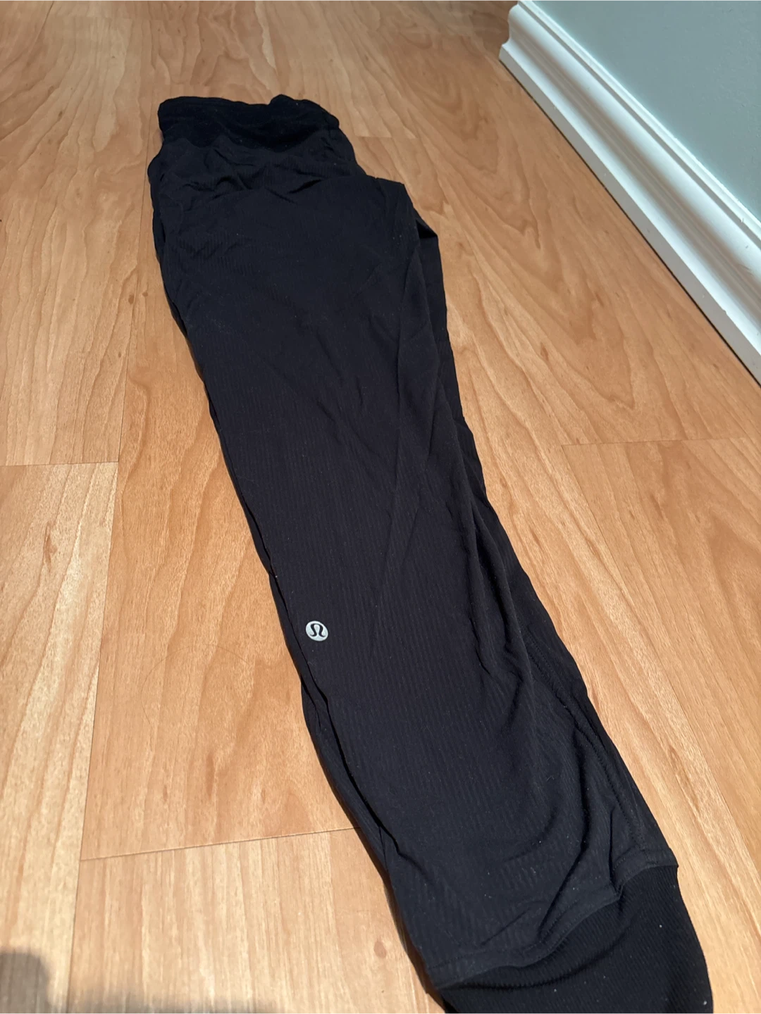 Lululemon Black Ribbed Joggers- Dance studio - photo 2
