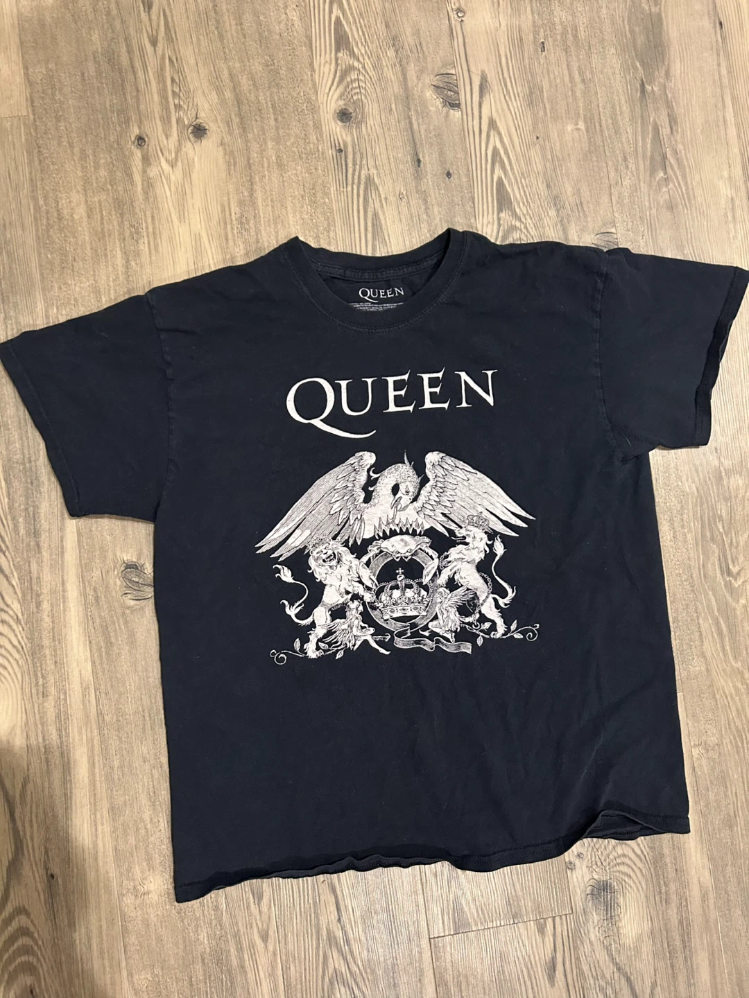 Large Black Queen Band T-shirt - photo 2