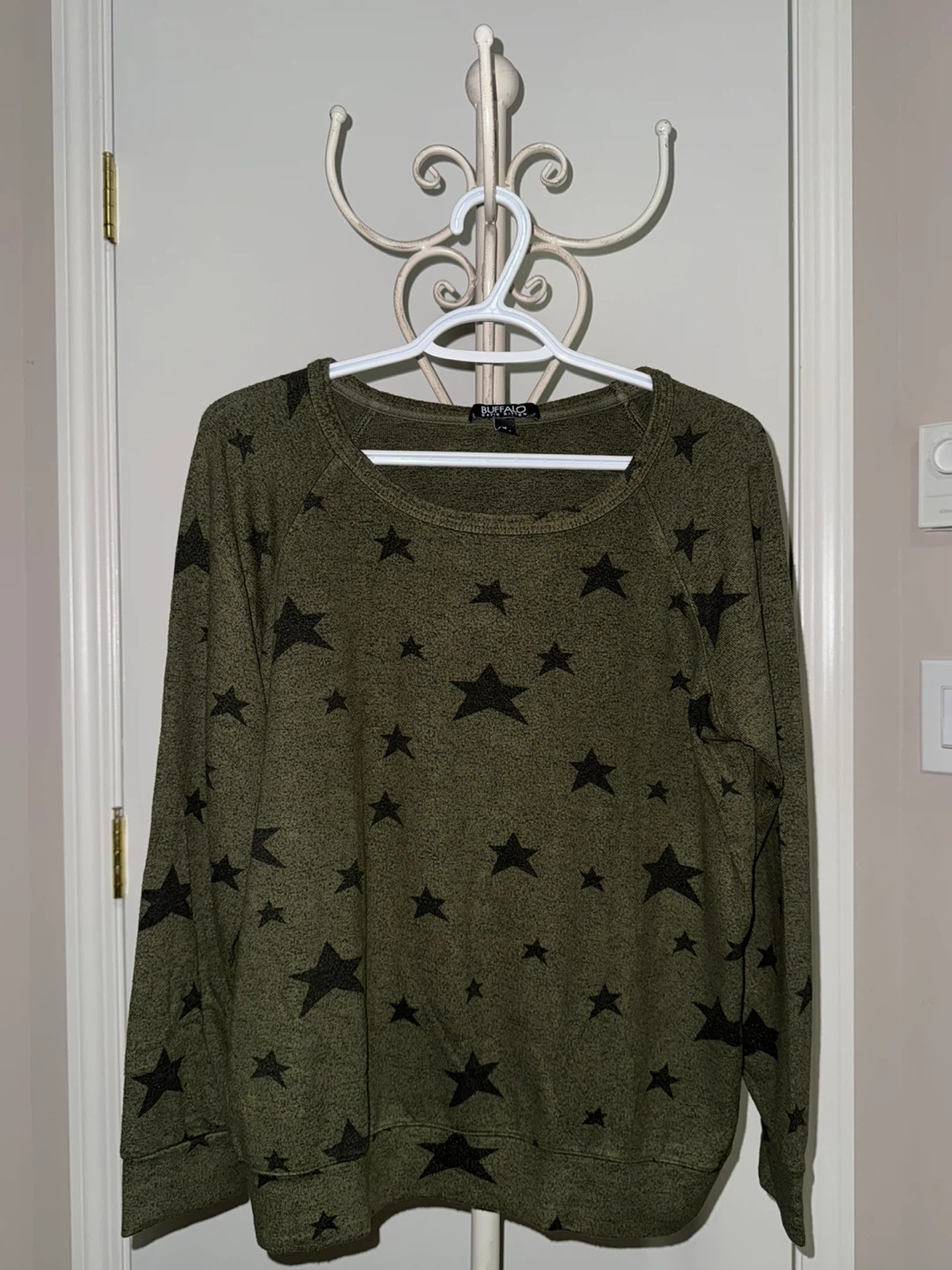 Buffalo David Bitton Women's Green Star Print Sweatshirt