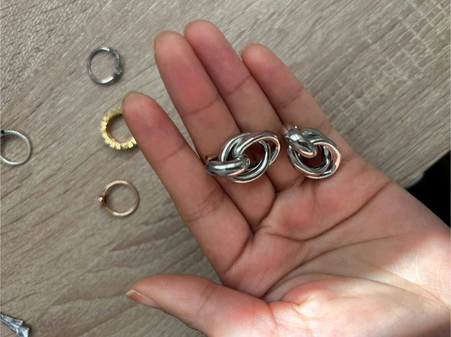 Assorted Women's Jewellery Bundle - photo 3
