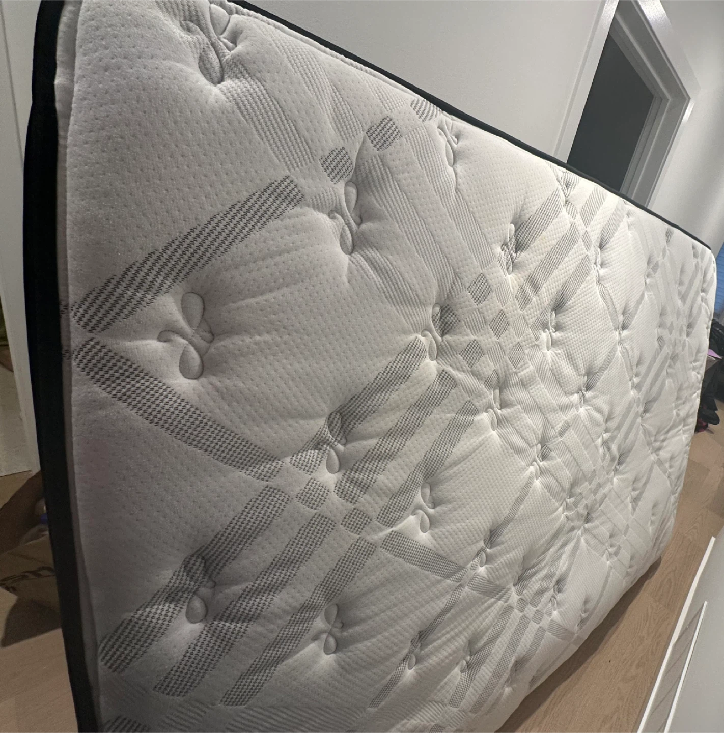 White and Grey Queen Size Mattress - photo 5
