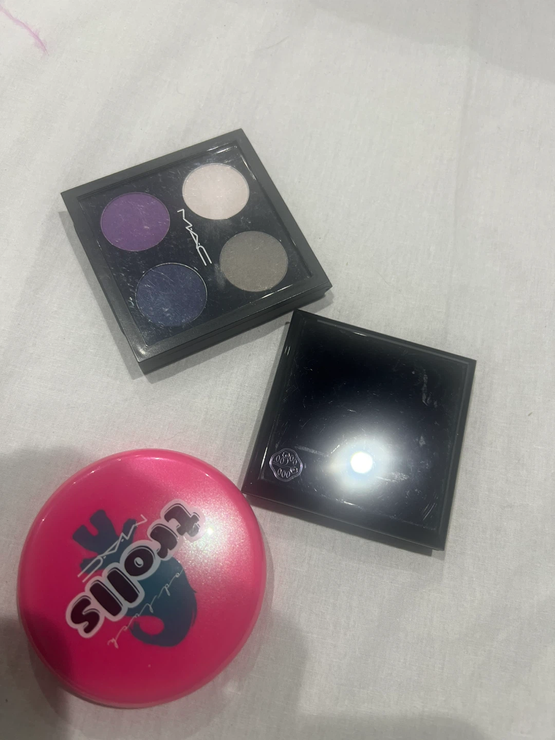 MAC Trolls & Shiseido Eye Shadow Palettes and Glowy Rouge - photo 2