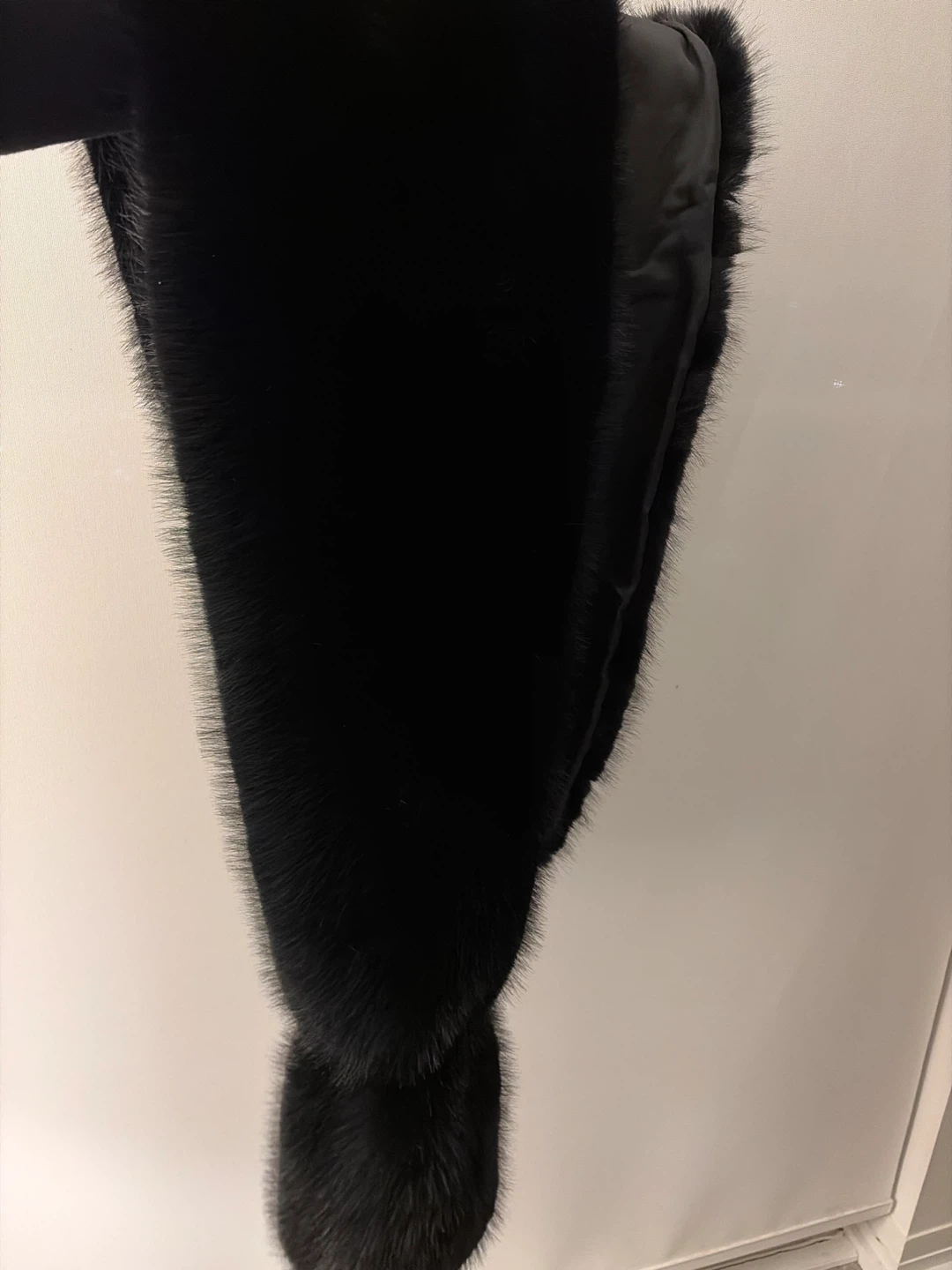 Fashion nova faux fur shawl/scarf - photo 2