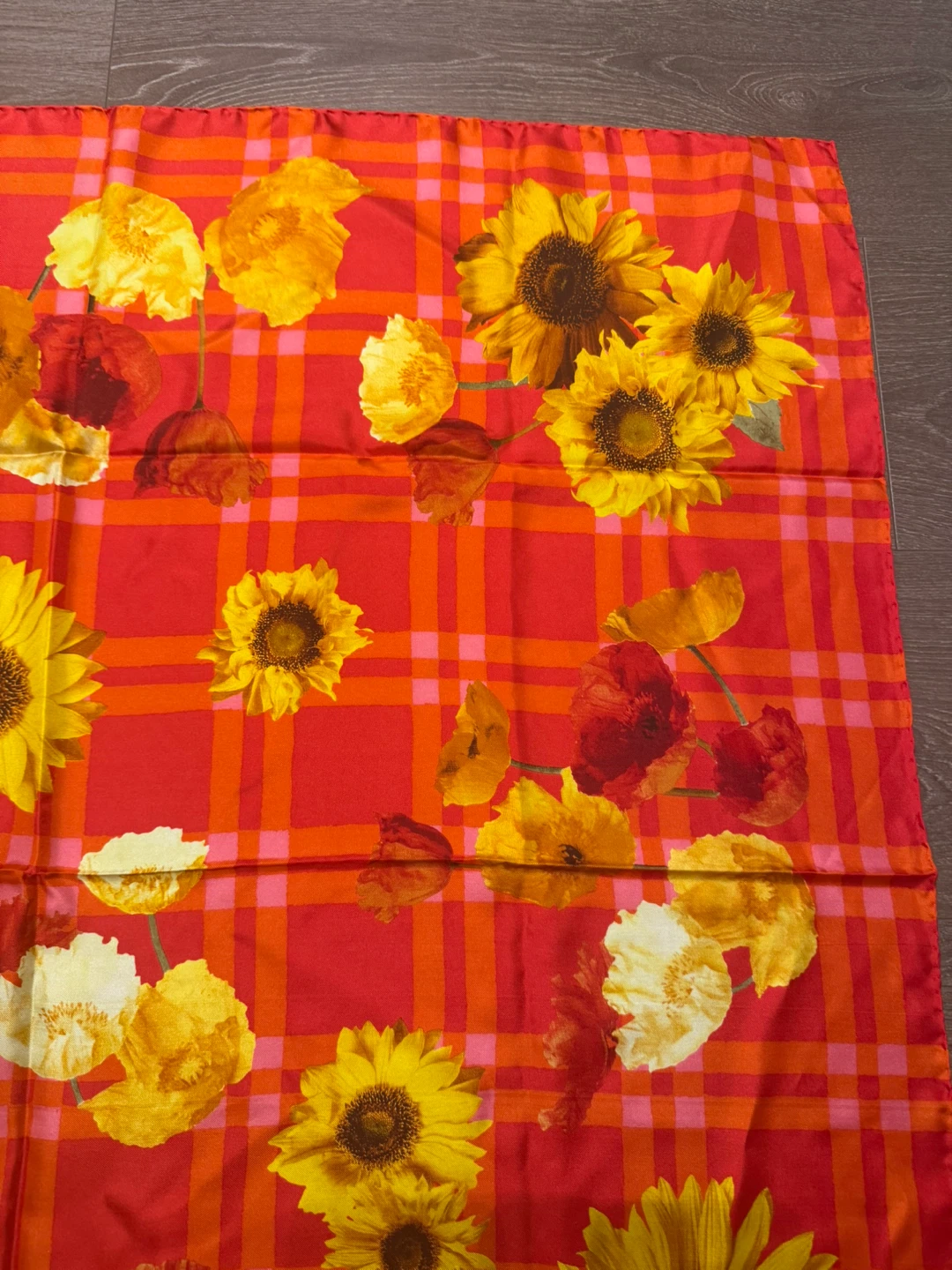 Gucci Silk Scarf - Red Floral Plaid made in Italy - photo 5