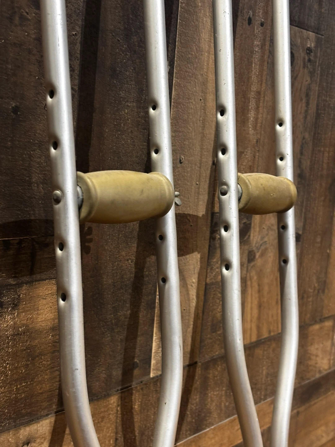 Under arm crutches - photo 4