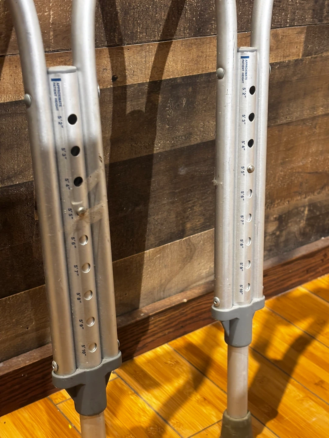 Under arm crutches - photo 2