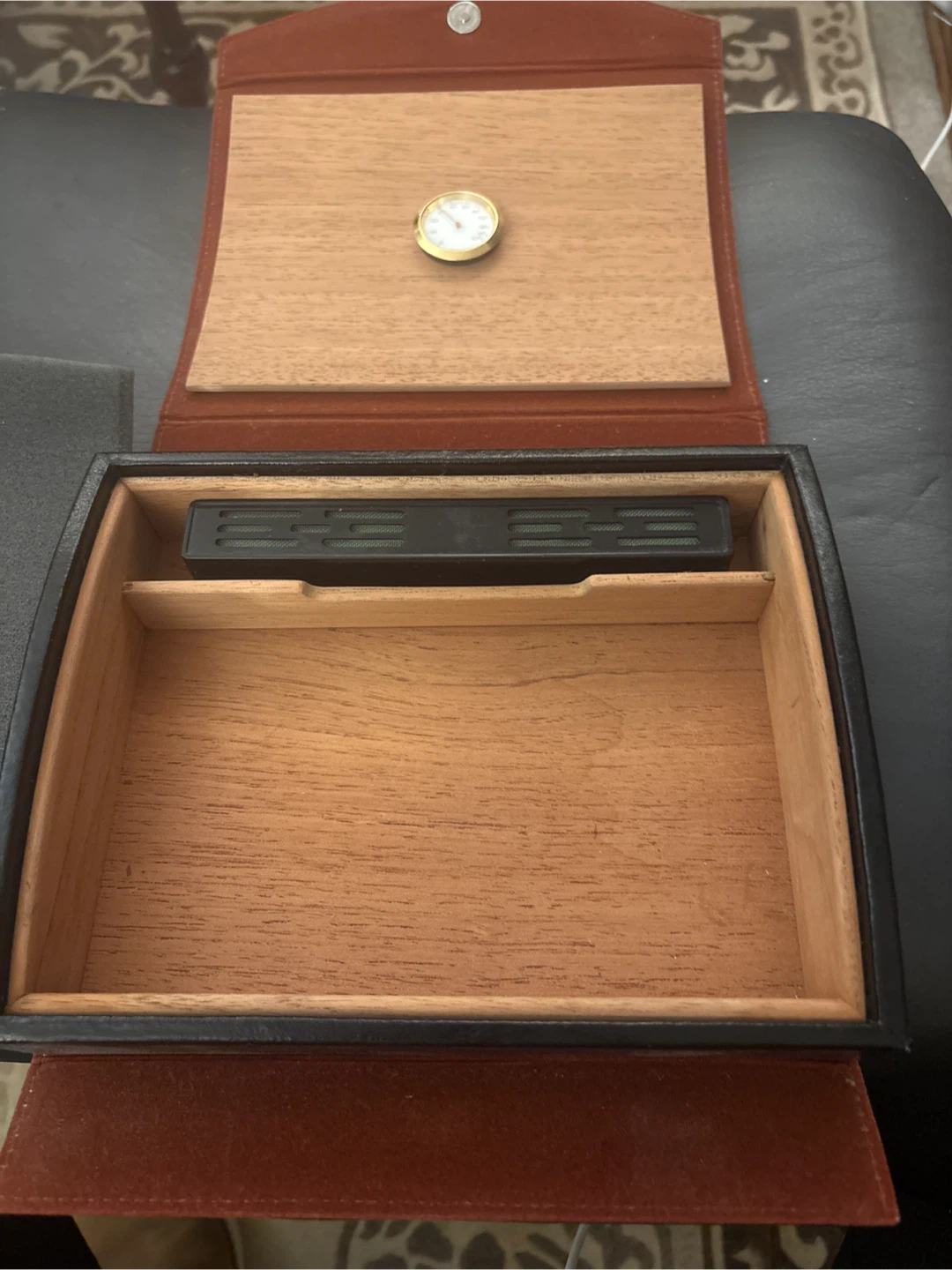 Leather and cedar humidor