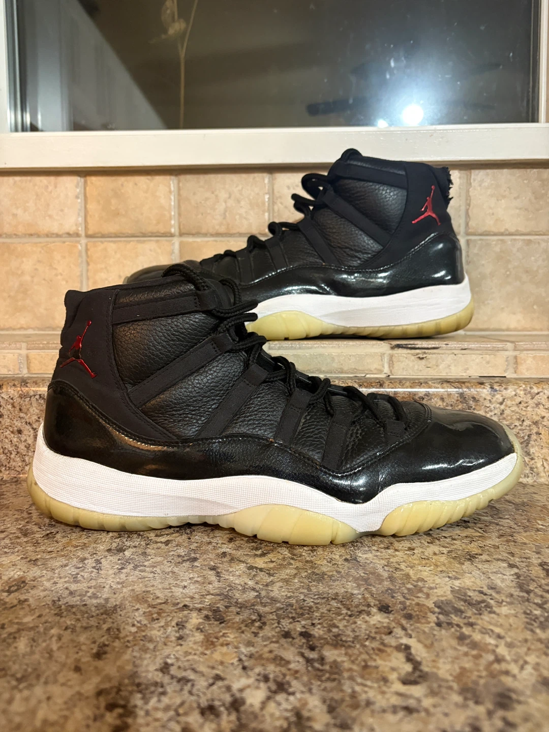 Jordan 11 Win like 72’10