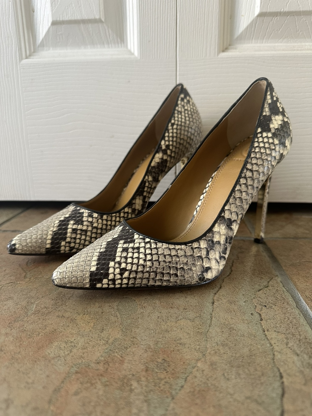 NEW Tory Burch Elana Snake Print Leather Pumps Size 7